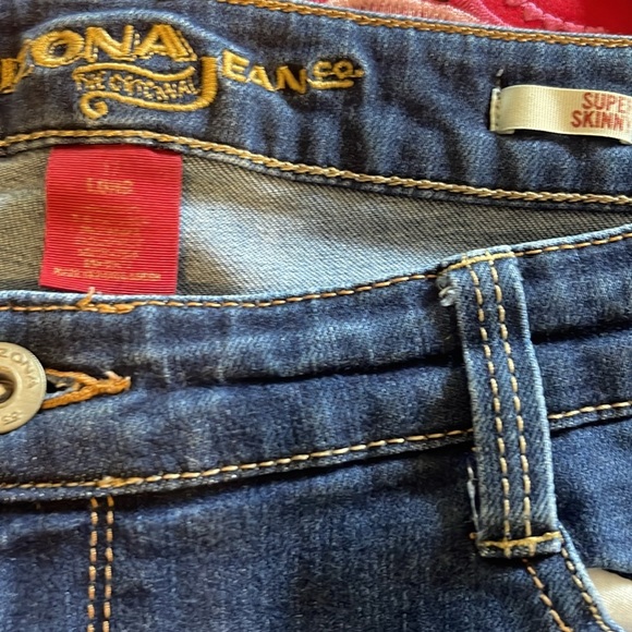 Arizona Jean - Picture 2 of 3